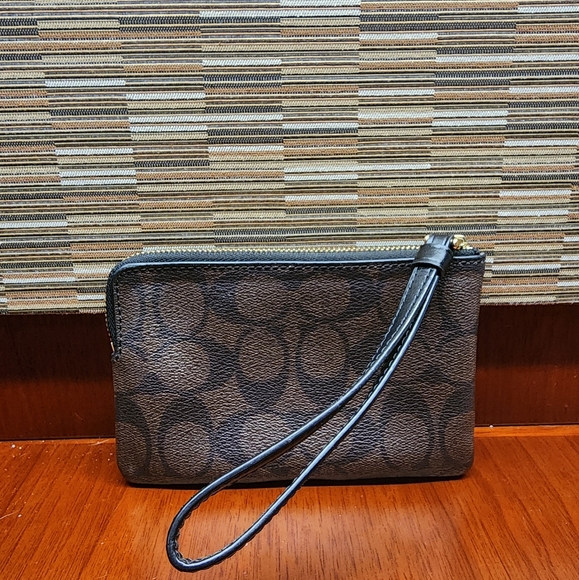 Coach Signature Corner Zip Wristlet Black Stripe - Picture 2 of 4